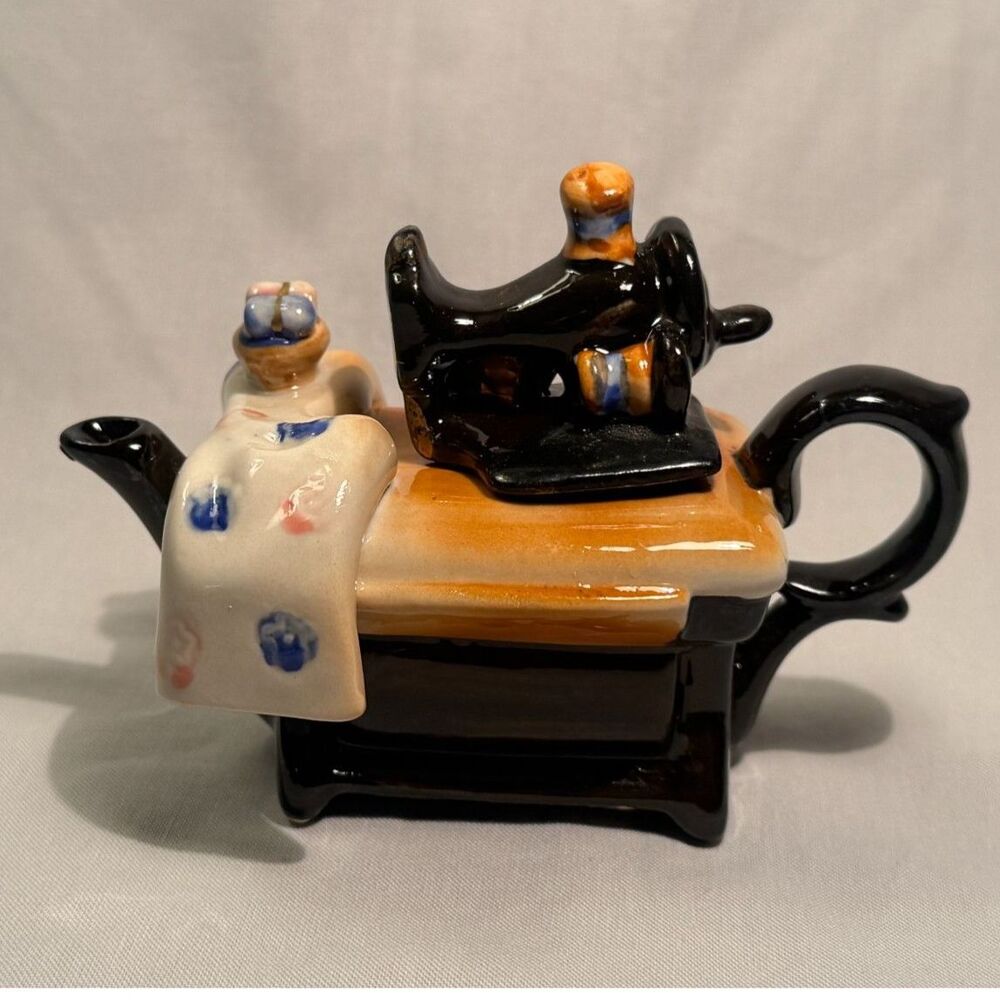 Vintage Ceramic Miniature Sewing Machine Teapot